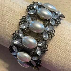 Pearl Stretch Bracelet